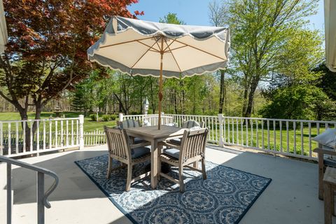 Tiny photo for 370 Woodlake Road, Eldorado, IL 62930 (MLS # 12614800)