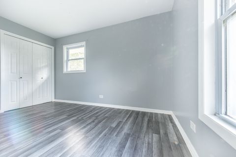 Tiny photo for 1043 Elmwood Lane, Elk Grove Village, IL 60007 (MLS # 12490823)