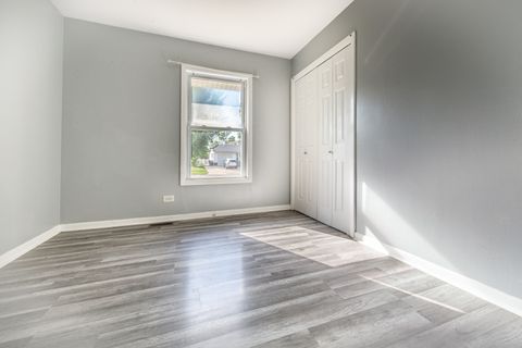 Tiny photo for 1043 Elmwood Lane, Elk Grove Village, IL 60007 (MLS # 12490823)