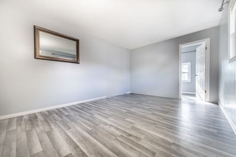 Tiny photo for 1043 Elmwood Lane, Elk Grove Village, IL 60007 (MLS # 12490823)