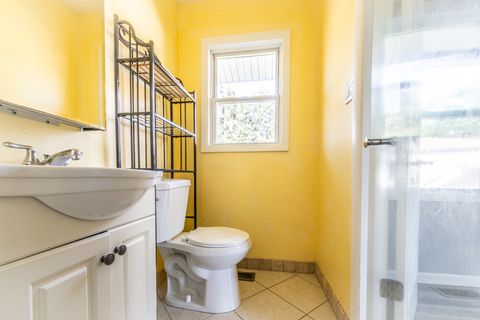 Tiny photo for 1043 Elmwood Lane, Elk Grove Village, IL 60007 (MLS # 12490823)