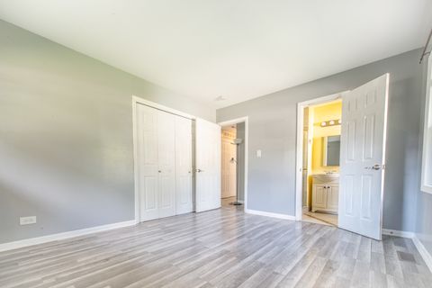 Tiny photo for 1043 Elmwood Lane, Elk Grove Village, IL 60007 (MLS # 12490823)