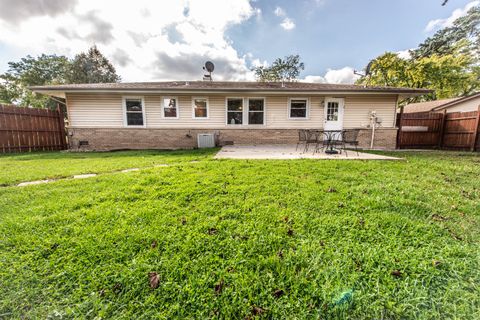 Tiny photo for 1043 Elmwood Lane, Elk Grove Village, IL 60007 (MLS # 12490823)