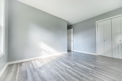 Tiny photo for 1043 Elmwood Lane, Elk Grove Village, IL 60007 (MLS # 12490823)