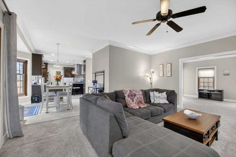 Tiny photo for 3850 E 59th Street, Davenport, IA 52807 (MLS # 12571662)