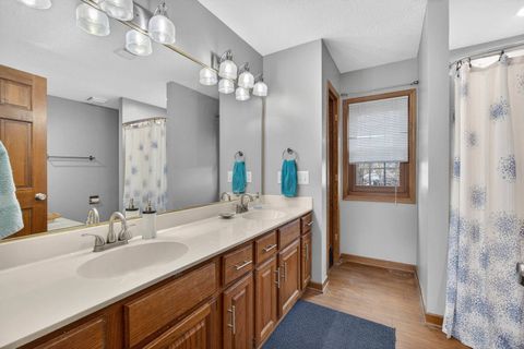 Tiny photo for 3850 E 59th Street, Davenport, IA 52807 (MLS # 12571662)