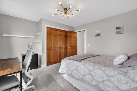 Tiny photo for 3850 E 59th Street, Davenport, IA 52807 (MLS # 12571662)