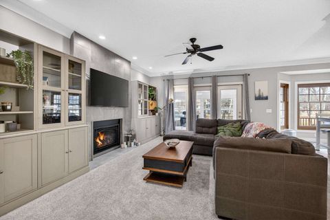 Tiny photo for 3850 E 59th Street, Davenport, IA 52807 (MLS # 12571662)