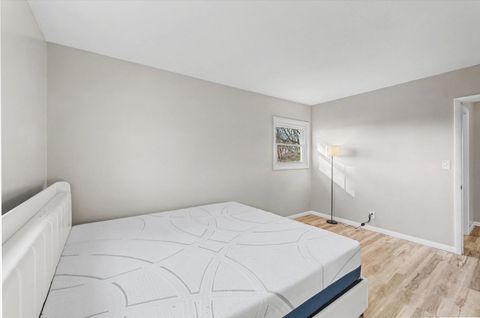 Tiny photo for 401 Oak Drive, Roberts, IL 60962 (MLS # 12567383)