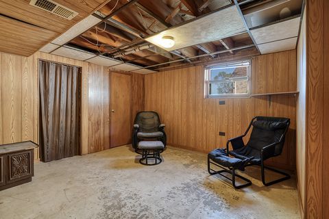 Tiny photo for 5707 W 90th Place, Oak Lawn, IL 60453 (MLS # 12588070)