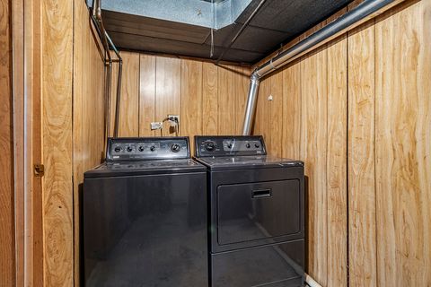 Tiny photo for 5707 W 90th Place, Oak Lawn, IL 60453 (MLS # 12588070)