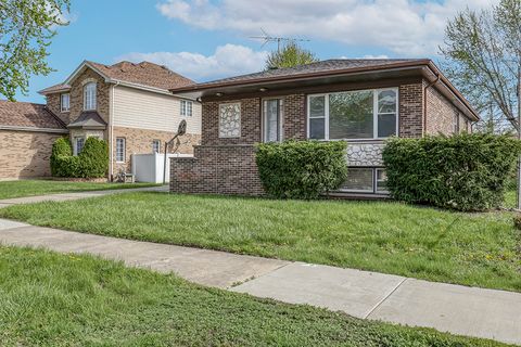 Tiny photo for 5707 W 90th Place, Oak Lawn, IL 60453 (MLS # 12588070)