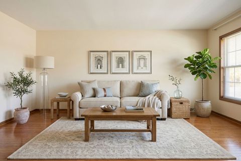 Tiny photo for 5707 W 90th Place, Oak Lawn, IL 60453 (MLS # 12588070)