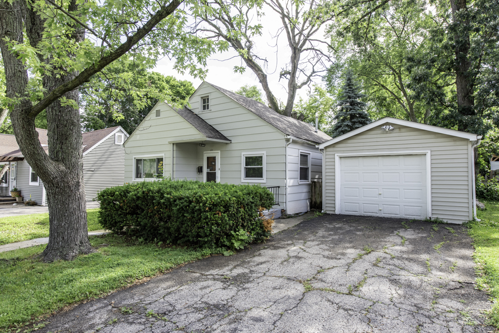 221 Kenwood Drive