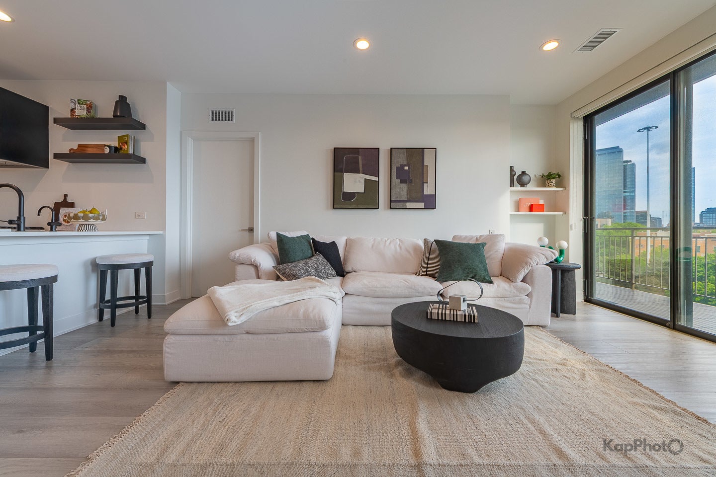 859 W Erie Street 506