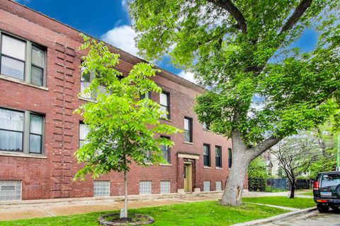 1954 W GEORGE Street 2 Chicago IL 60657