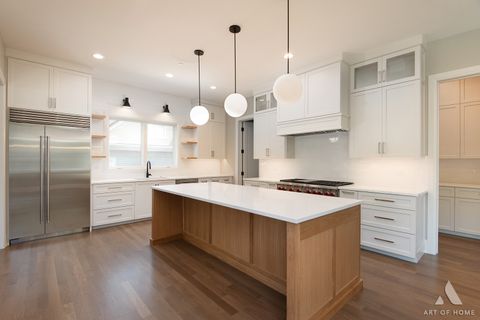 Tiny photo for 246 Holmes Avenue, Clarendon Hills, IL 60514 (MLS # 12685111)