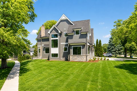 Tiny photo for 246 Holmes Avenue, Clarendon Hills, IL 60514 (MLS # 12685111)
