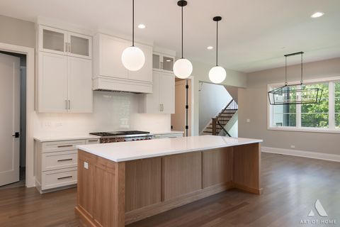 Tiny photo for 246 Holmes Avenue, Clarendon Hills, IL 60514 (MLS # 12685111)