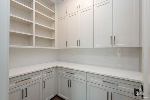 Tiny photo for 246 Holmes Avenue, Clarendon Hills, IL 60514 (MLS # 12685111)