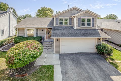 A home in Elk Grove Village