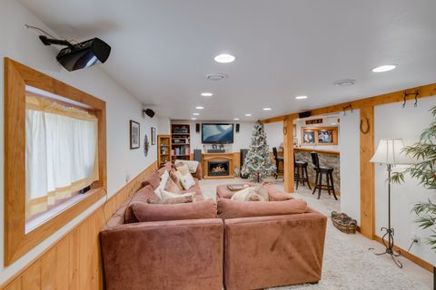 Tiny photo for 4323 Deyo Avenue, Brookfield, IL 60513 (MLS # 12529772)