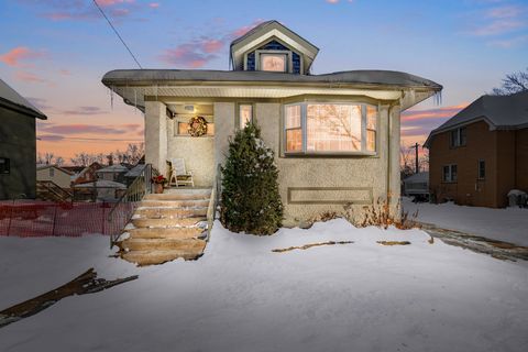 Tiny photo for 4323 Deyo Avenue, Brookfield, IL 60513 (MLS # 12529772)