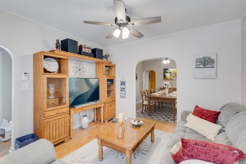 Tiny photo for 4323 Deyo Avenue, Brookfield, IL 60513 (MLS # 12529772)