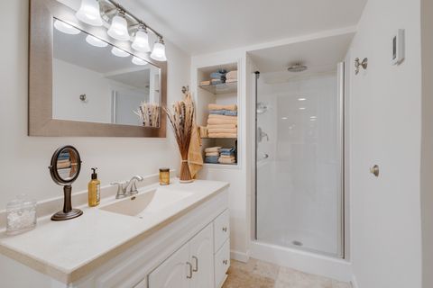 Tiny photo for 4323 Deyo Avenue, Brookfield, IL 60513 (MLS # 12529772)