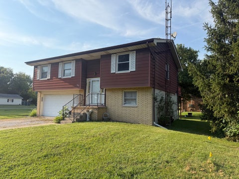 Photo of 287 W Clay Street, El Paso, IL 61738 (MLS # 12747856)