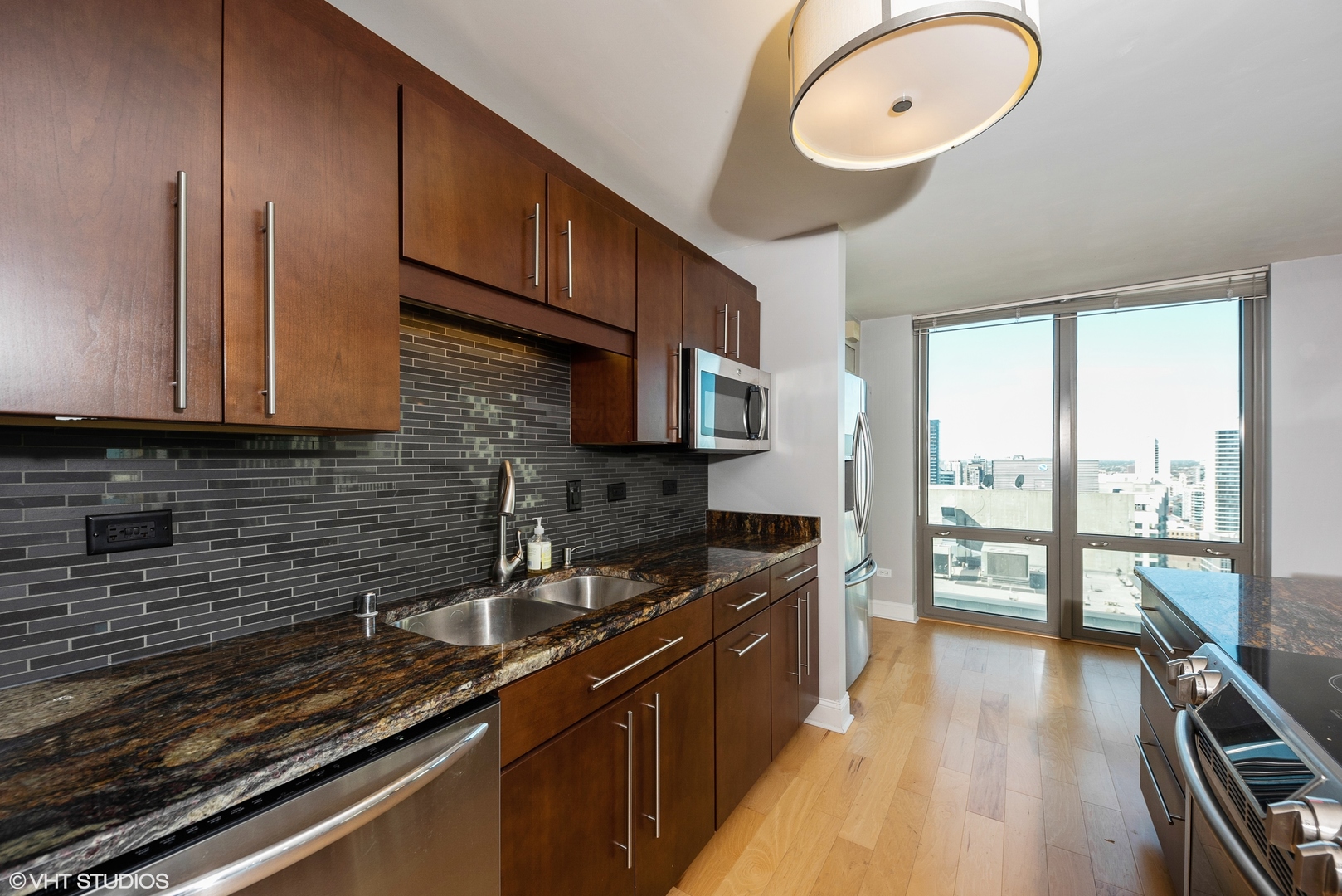 2 E Erie Street 2809