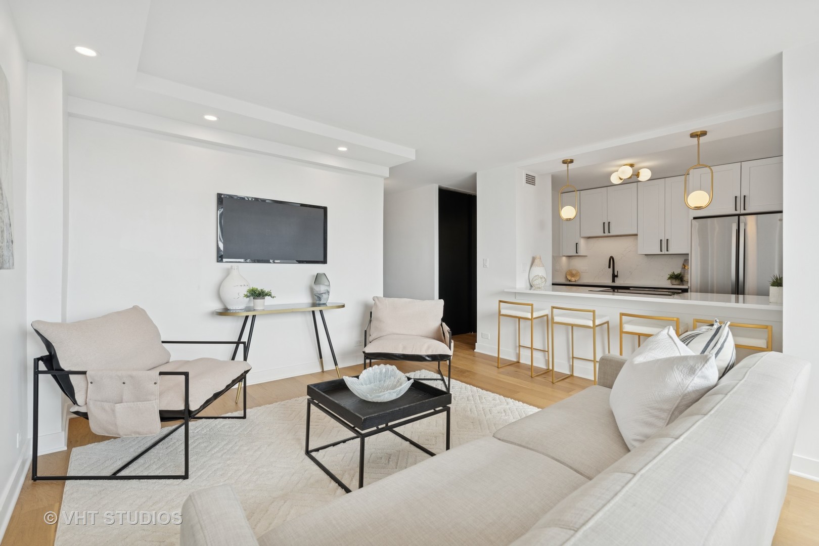 1455 N Sandburg Terrace 2606