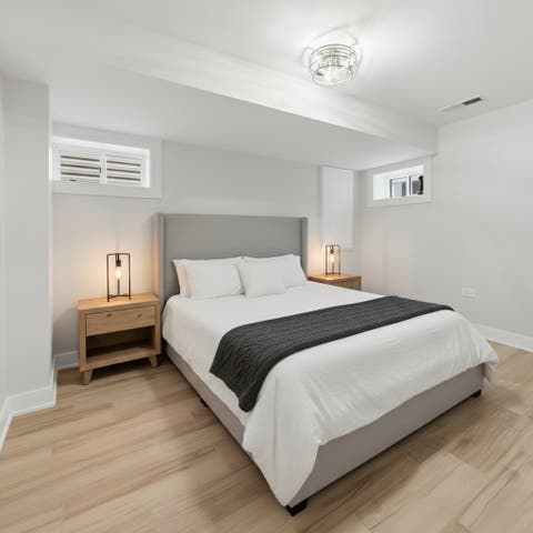 Tiny photo for 4903 N Moody Avenue, Chicago, IL 60630 (MLS # 12676587)