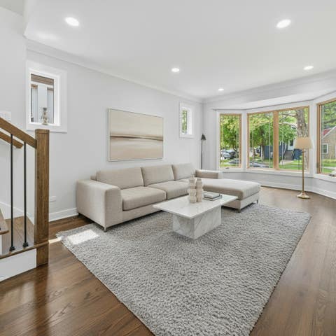 Tiny photo for 4903 N Moody Avenue, Chicago, IL 60630 (MLS # 12676587)