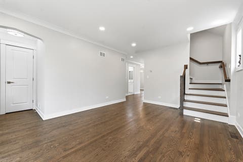 Tiny photo for 4903 N Moody Avenue, Chicago, IL 60630 (MLS # 12676587)