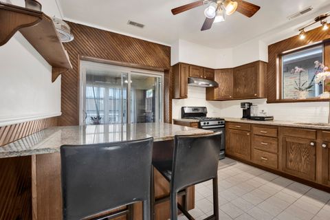 Tiny photo for 7807 W Cressett Drive W, Elmwood Park, IL 60707 (MLS # 12476812)