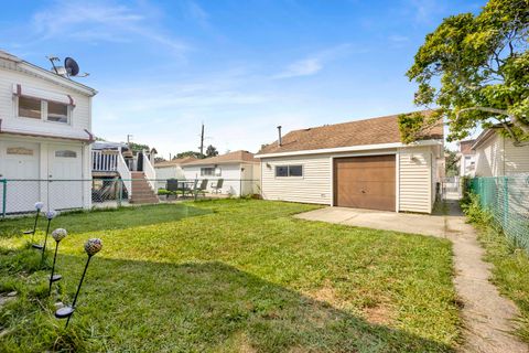 Tiny photo for 7807 W Cressett Drive W, Elmwood Park, IL 60707 (MLS # 12476812)