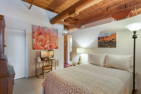 Tiny photo for 550 N Kingsbury Street #205, Chicago, IL 60654 (MLS # 12772635)