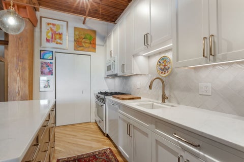 Tiny photo for 550 N Kingsbury Street #205, Chicago, IL 60654 (MLS # 12772635)
