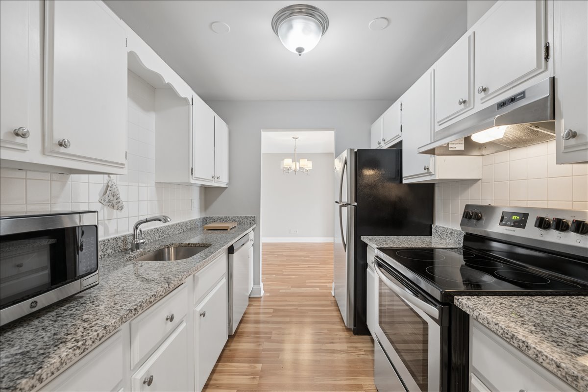 400 Ascot Drive 3E