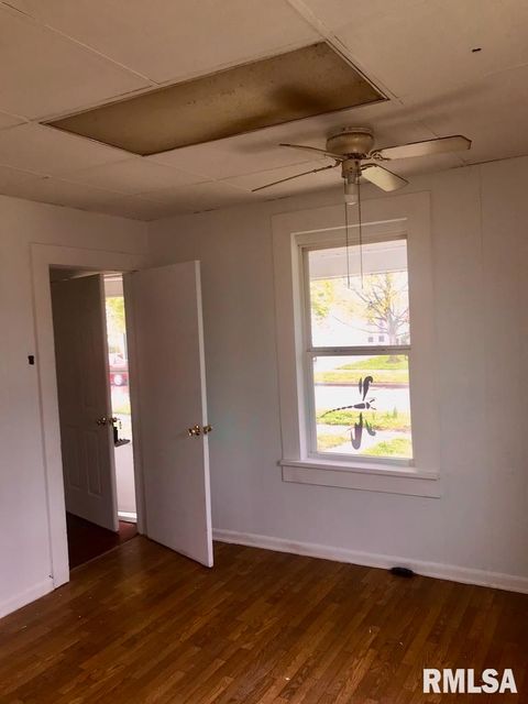 Tiny photo for 1912 Hortense Street, Murphysboro, IL 62966 (MLS # EB450757)