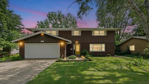 Tiny photo for 805 Shurts Street, Urbana, IL 61801 (MLS # 12424279)
