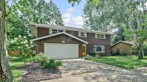 Tiny photo for 805 Shurts Street, Urbana, IL 61801 (MLS # 12424279)