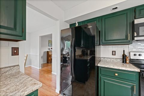 Tiny photo for 805 Shurts Street, Urbana, IL 61801 (MLS # 12424279)