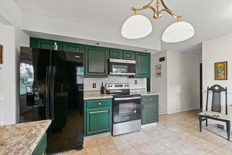 Tiny photo for 805 Shurts Street, Urbana, IL 61801 (MLS # 12424279)