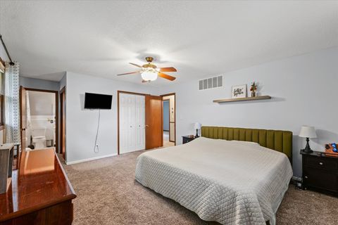 Tiny photo for 805 Shurts Street, Urbana, IL 61801 (MLS # 12424279)