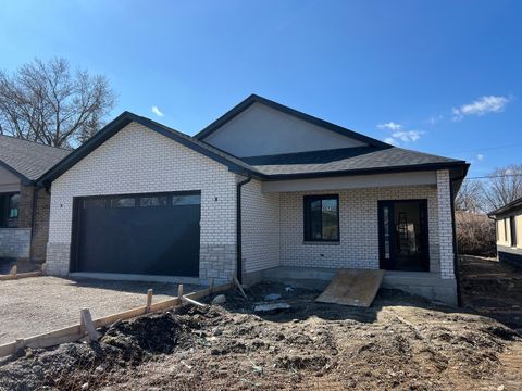 Tiny photo for 10734 S Worth Avenue, Worth, IL 60482 (MLS # 12618073)