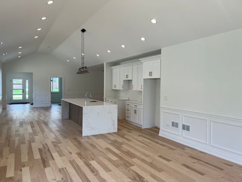 Tiny photo for 10734 S Worth Avenue, Worth, IL 60482 (MLS # 12618073)