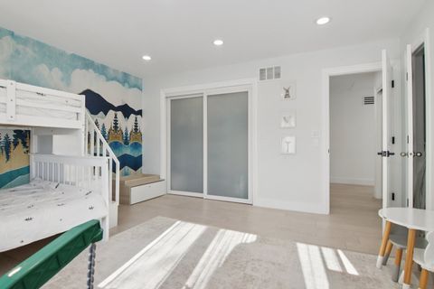 Tiny photo for 43 Oak Creek Court, Burr Ridge, IL 60527 (MLS # 12561760)