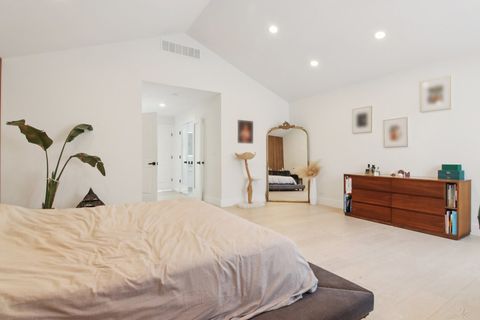 Tiny photo for 43 Oak Creek Court, Burr Ridge, IL 60527 (MLS # 12561760)